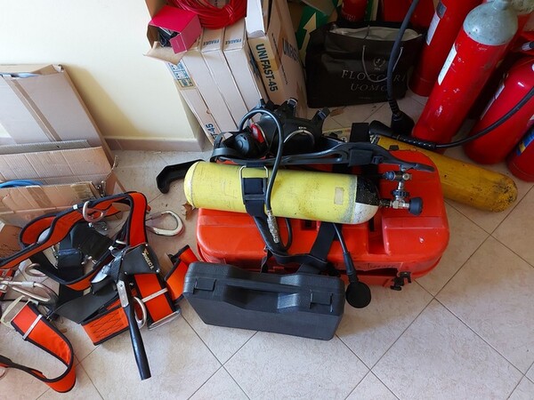 1#5486 Attrezzature antincendio ed arredi ufficio in vendita - foto 104
