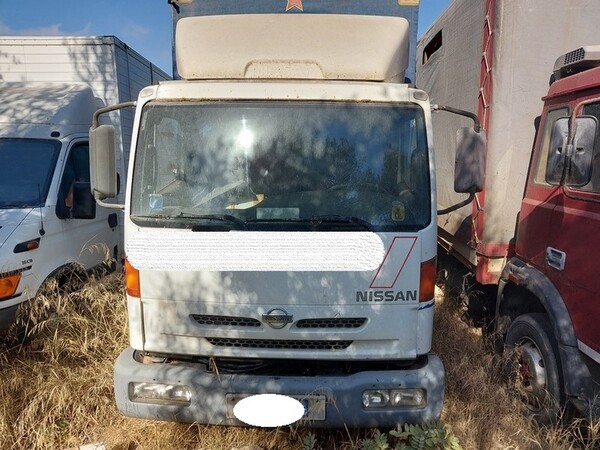 1#5487 Autocarro Nissan in vendita - foto 3
