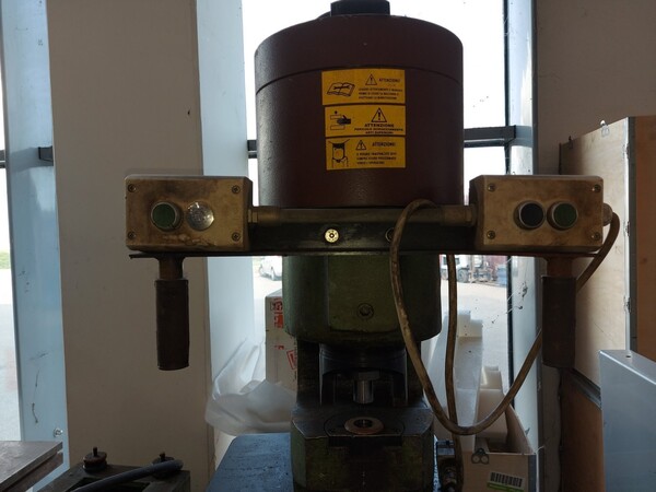 2#5488 Saldatrice Miller e trapani in vendita - foto 2