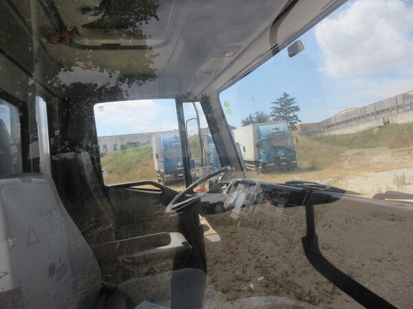 12#5491 Autocarro Iveco Eurocargo in vendita - foto 18