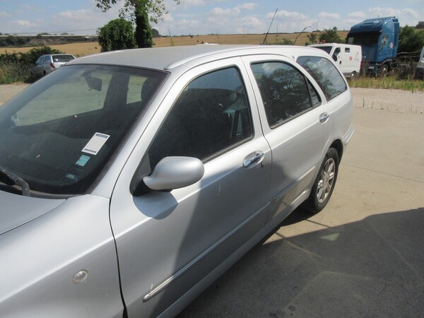 2#5491 Autocarro Lancia Lybra in vendita - foto 30