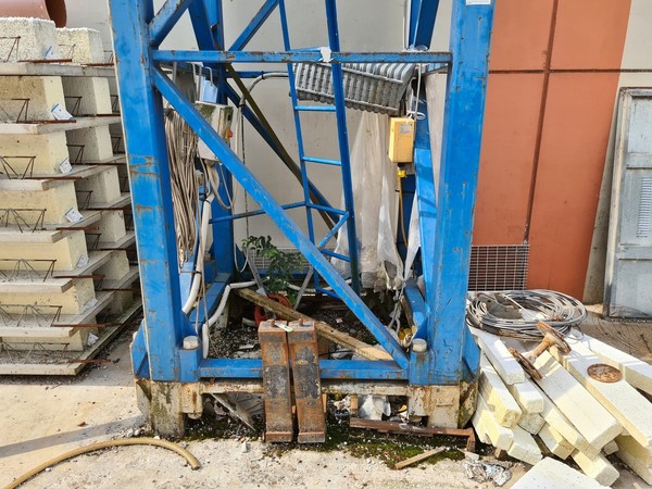 23#5493 Gru a torre Raimondi in vendita - foto 3