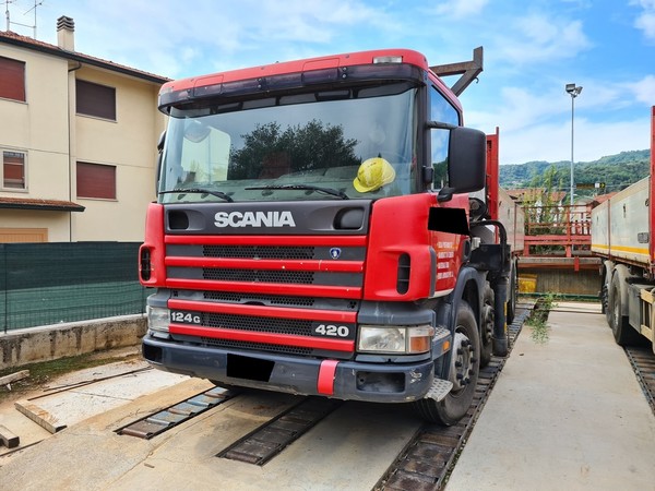27#5493 Autocarro Scania 124 G 420 in vendita - foto 2