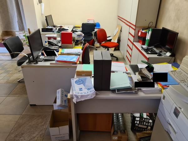 37#5493 Arredi e attrezzature elettroniche ufficio in vendita - foto 24