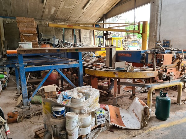 7#5493 Impianto polivalente per produzione travetti in laterizio Schiaslo in vendita - foto 1