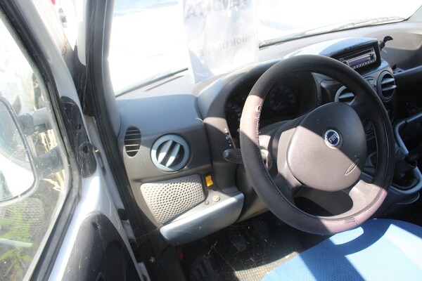 25#5495 Autocarro Fiat Doblò in vendita - foto 15