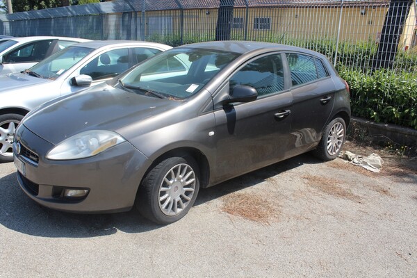 39#5495 Autovettura Fiat Bravo in vendita - foto 1