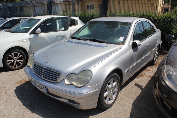 40#5495 Autovettura Mercedes 270 in vendita - foto 4