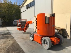 Piattaforma semovente articolata JLG E300AJ - Lotto 1 (Asta 5501)