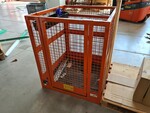 Image 226 - Work benches and low trolleys - Lot 14 (Auction 5516)