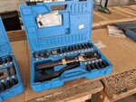 Image 243 - Work benches and low trolleys - Lot 14 (Auction 5516)