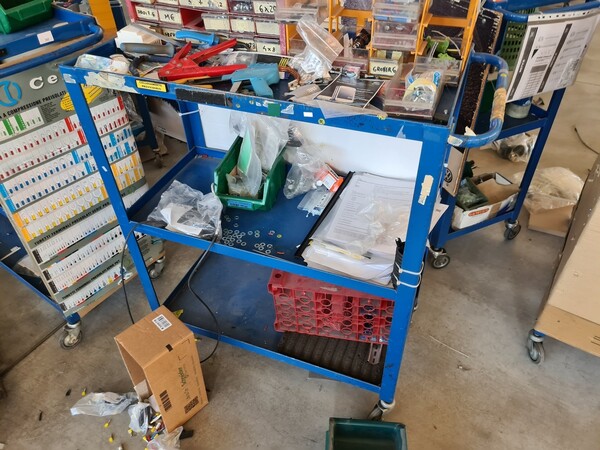 14#5516 Banchi da lavoro e carrelli bassi in vendita - foto 138