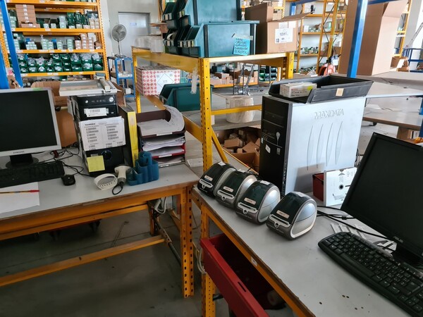 14#5516 Banchi da lavoro e carrelli bassi in vendita - foto 357