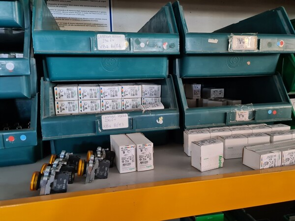 17#5516 Attrezzature per costruzione quadri di distribuzione in vendita - foto 14