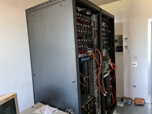18#5516 Arredi ed attrezzatura elettronica da ufficio in vendita - foto 14