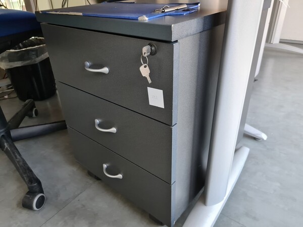 18#5516 Arredi ed attrezzatura elettronica da ufficio in vendita - foto 40