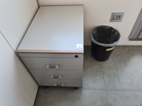 18#5516 Arredi ed attrezzatura elettronica da ufficio in vendita - foto 48