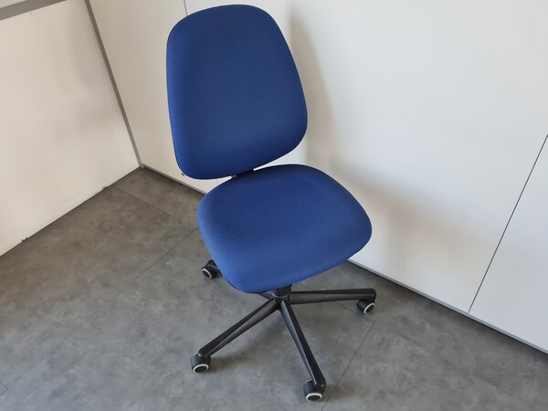18#5516 Arredi ed attrezzatura elettronica da ufficio in vendita - foto 84