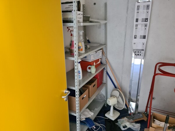 18#5516 Arredi ed attrezzatura elettronica da ufficio in vendita - foto 110