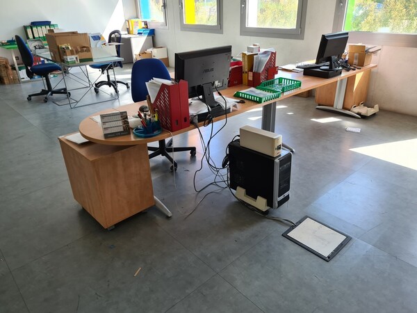 18#5516 Arredi ed attrezzatura elettronica da ufficio in vendita - foto 132