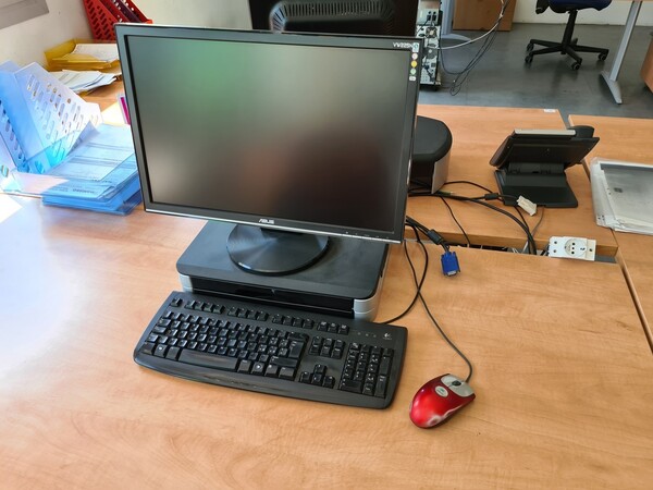 18#5516 Arredi ed attrezzatura elettronica da ufficio in vendita - foto 141