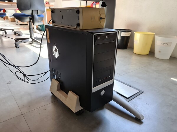 18#5516 Arredi ed attrezzatura elettronica da ufficio in vendita - foto 144