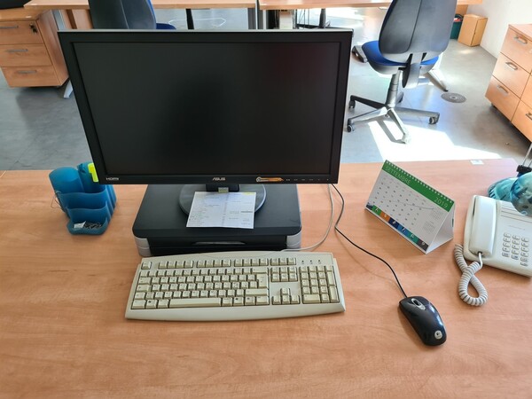 18#5516 Arredi ed attrezzatura elettronica da ufficio in vendita - foto 145