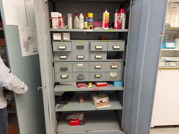 15#5521 Attrezzatura per certificazioni strumentazione elettrica e arredi in vendita - foto 24