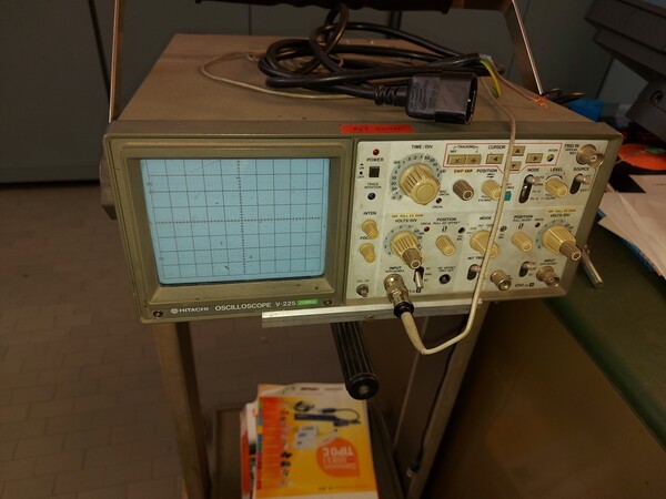 15#5521 Attrezzatura per certificazioni strumentazione elettrica e arredi in vendita - foto 30