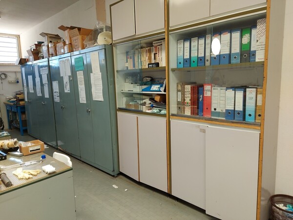 15#5521 Attrezzatura per certificazioni strumentazione elettrica e arredi in vendita - foto 39