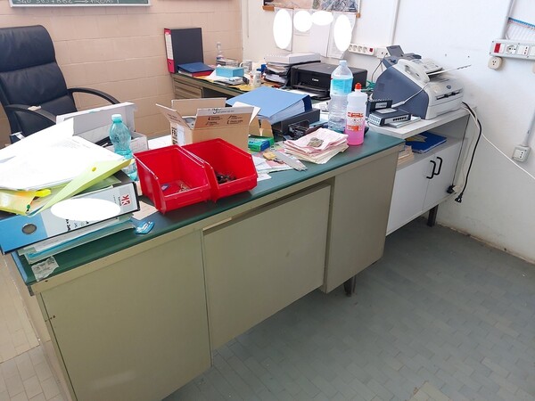 21#5521 Arredi ufficio e attrezzatura elettronica in vendita - foto 1