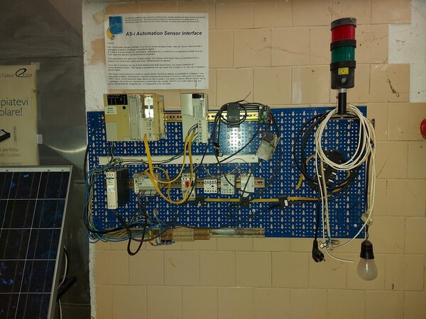 8#5521 Banco laboratorio chimico e bilancia Gibertini in vendita - foto 4