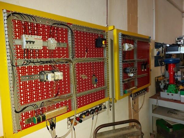 8#5521 Banco laboratorio chimico e bilancia Gibertini in vendita - foto 15