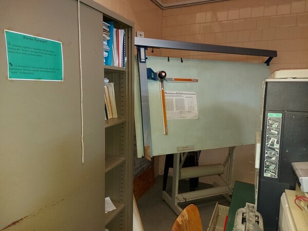 8#5521 Banco laboratorio chimico e bilancia Gibertini in vendita - foto 21