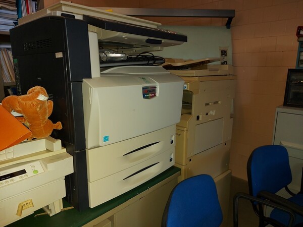 8#5521 Banco laboratorio chimico e bilancia Gibertini in vendita - foto 24