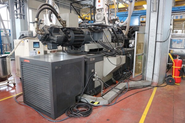 28#5528 Pressa Sandretto Mega e Stampante laser Videojet in vendita - foto 3