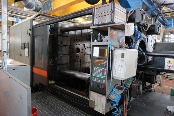 28#5528 Pressa Sandretto Mega e Stampante laser Videojet in vendita - foto 7