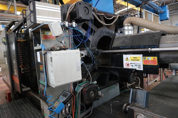 28#5528 Pressa Sandretto Mega e Stampante laser Videojet in vendita - foto 14