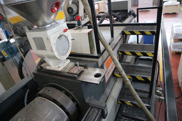 28#5528 Pressa Sandretto Mega e Stampante laser Videojet in vendita - foto 17