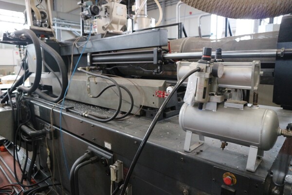 28#5528 Pressa Sandretto Mega e Stampante laser Videojet in vendita - foto 23