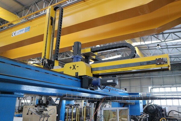 28#5528 Pressa Sandretto Mega e Stampante laser Videojet in vendita - foto 54