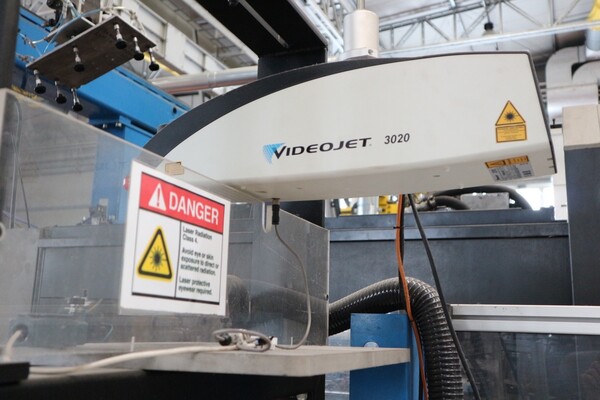28#5528 Pressa Sandretto Mega e Stampante laser Videojet in vendita - foto 56
