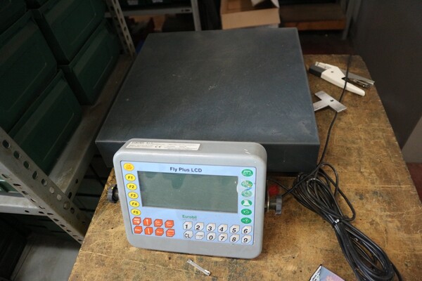 44#5528 Ricambi idraulici e attrezzature elettroniche in vendita - foto 31