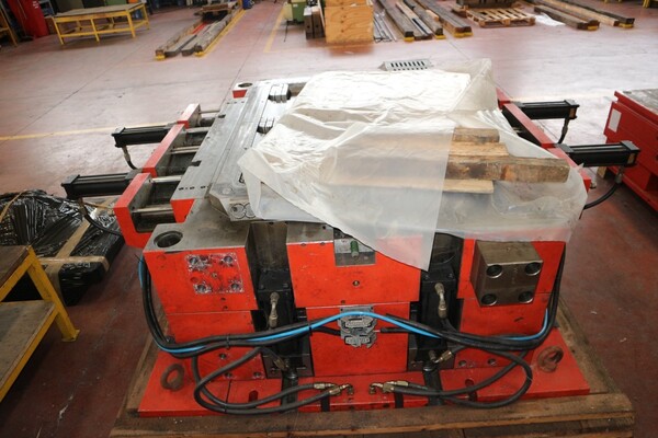 47#5528 Stampi per pallet in vendita - foto 18