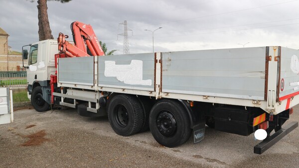 11#5538 Camion gru Daf in vendita - foto 2