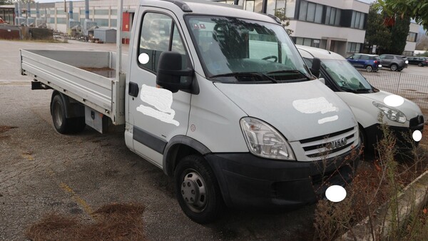 12#5538 Autocarro Iveco Daily in vendita - foto 1