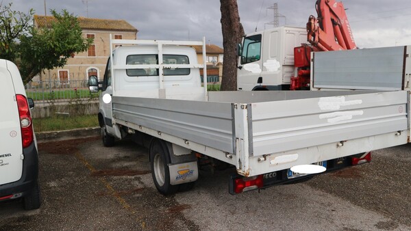 12#5538 Autocarro Iveco Daily in vendita - foto 3