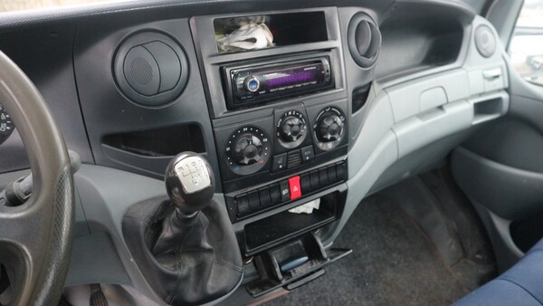 12#5538 Autocarro Iveco Daily in vendita - foto 9