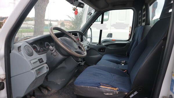 12#5538 Autocarro Iveco Daily in vendita - foto 10
