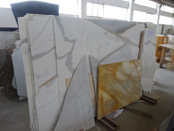 324#5538 Lastre onice ambra e bianco carrara in vendita - foto 1